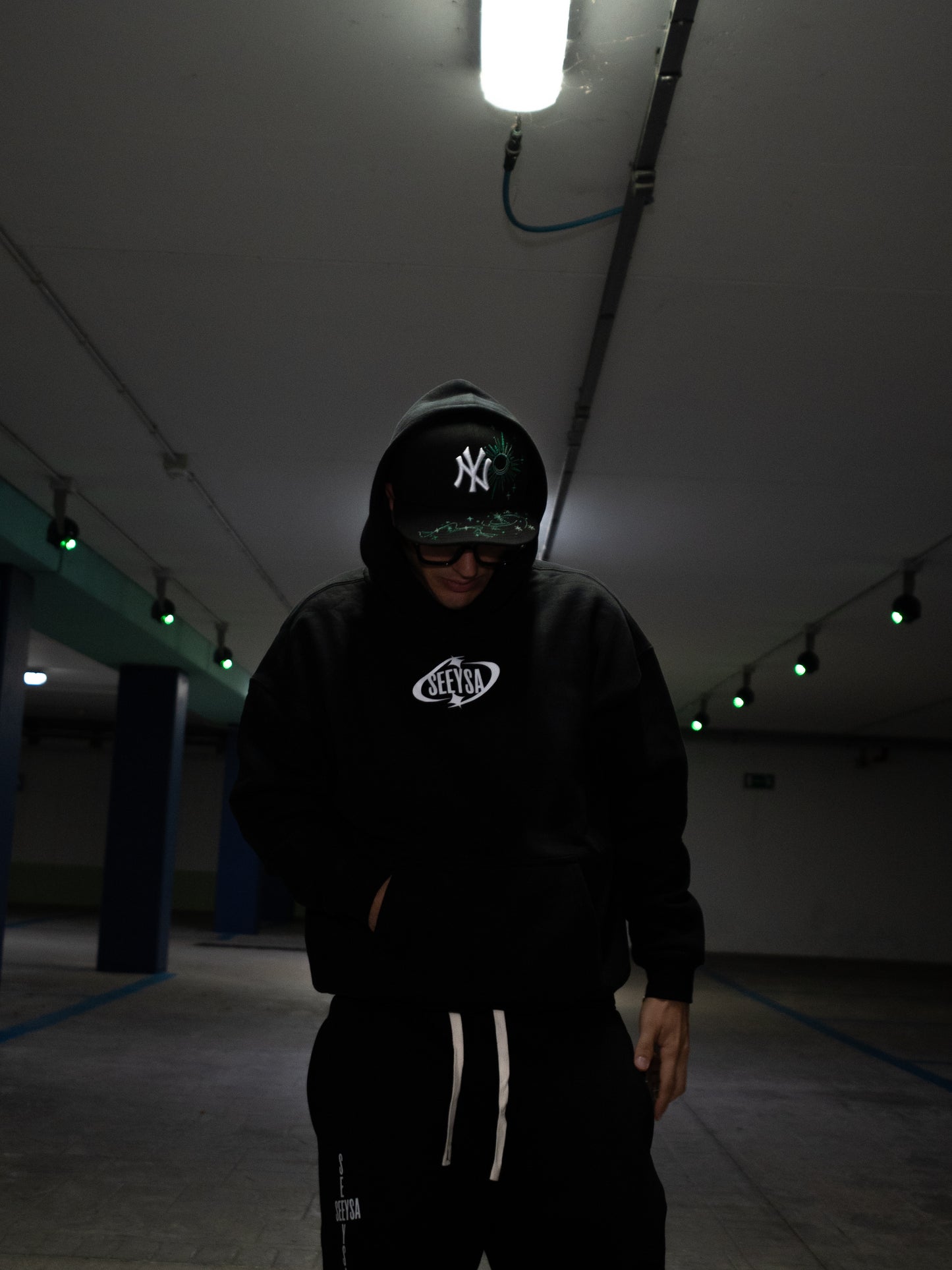 BLACK TRACKSUIT SEEYSA