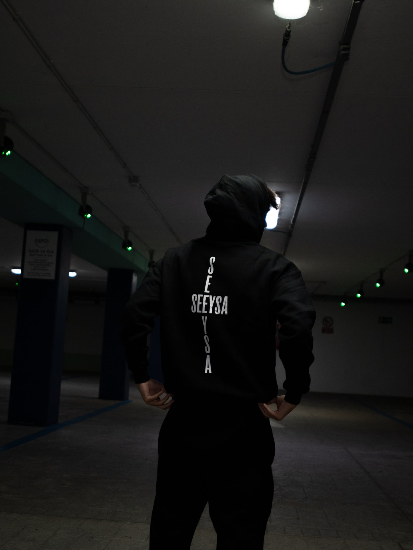 BLACK TRACKSUIT SEEYSA
